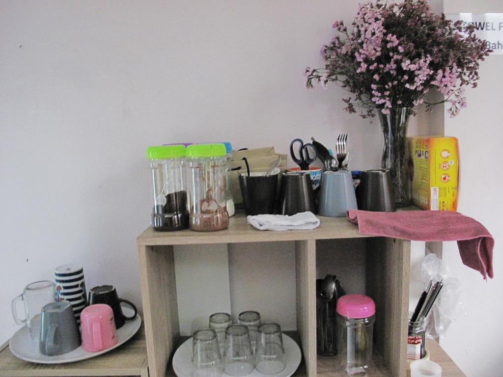 Rada Arak 79/4 Hostel Chiang Mai Ngoại thất bức ảnh
