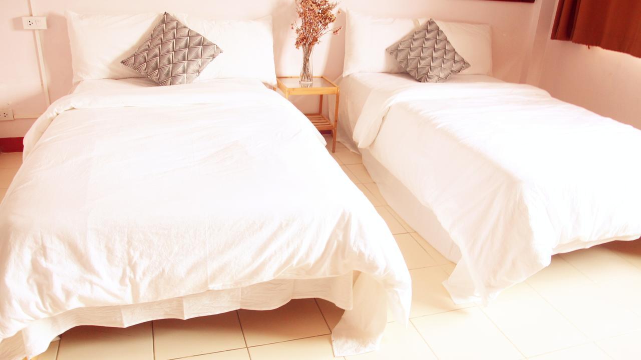 Rada Arak 79/4 Hostel Chiang Mai Ngoại thất bức ảnh